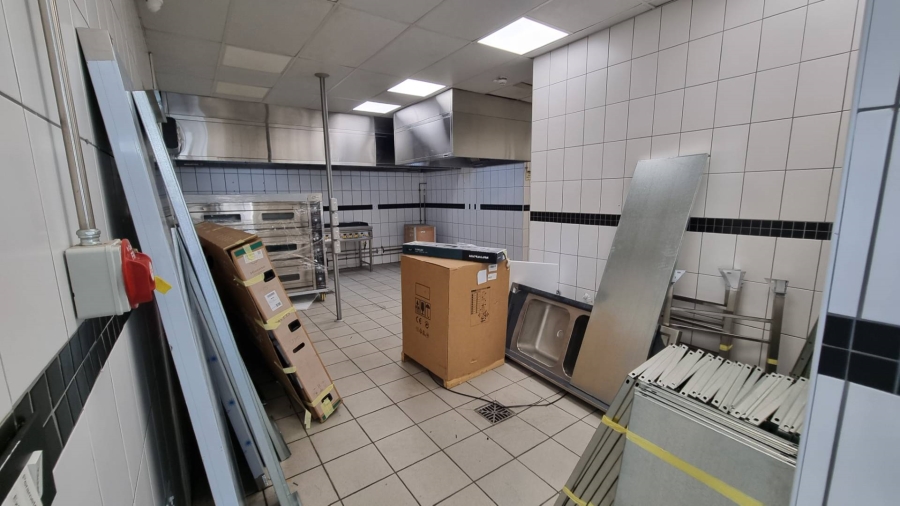 To Let Commercial Property for Rent in Woodstock Western Cape